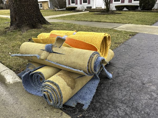 Carpet Haul Away Service in Middleburg