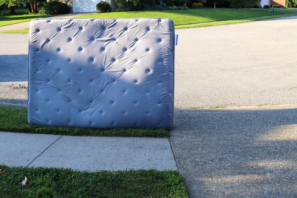Mattress Removal Service in Middleburg