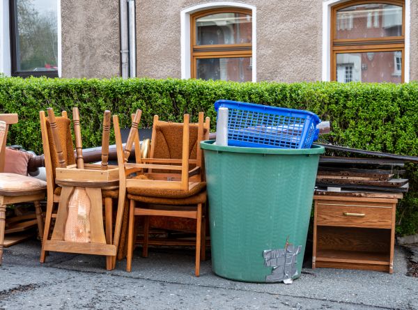 Chair Disposal Service in Middleburg