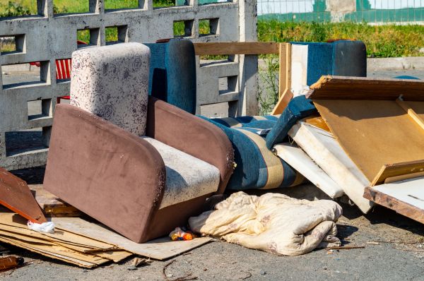 Outdoor Furniture Disposal in Middleburg